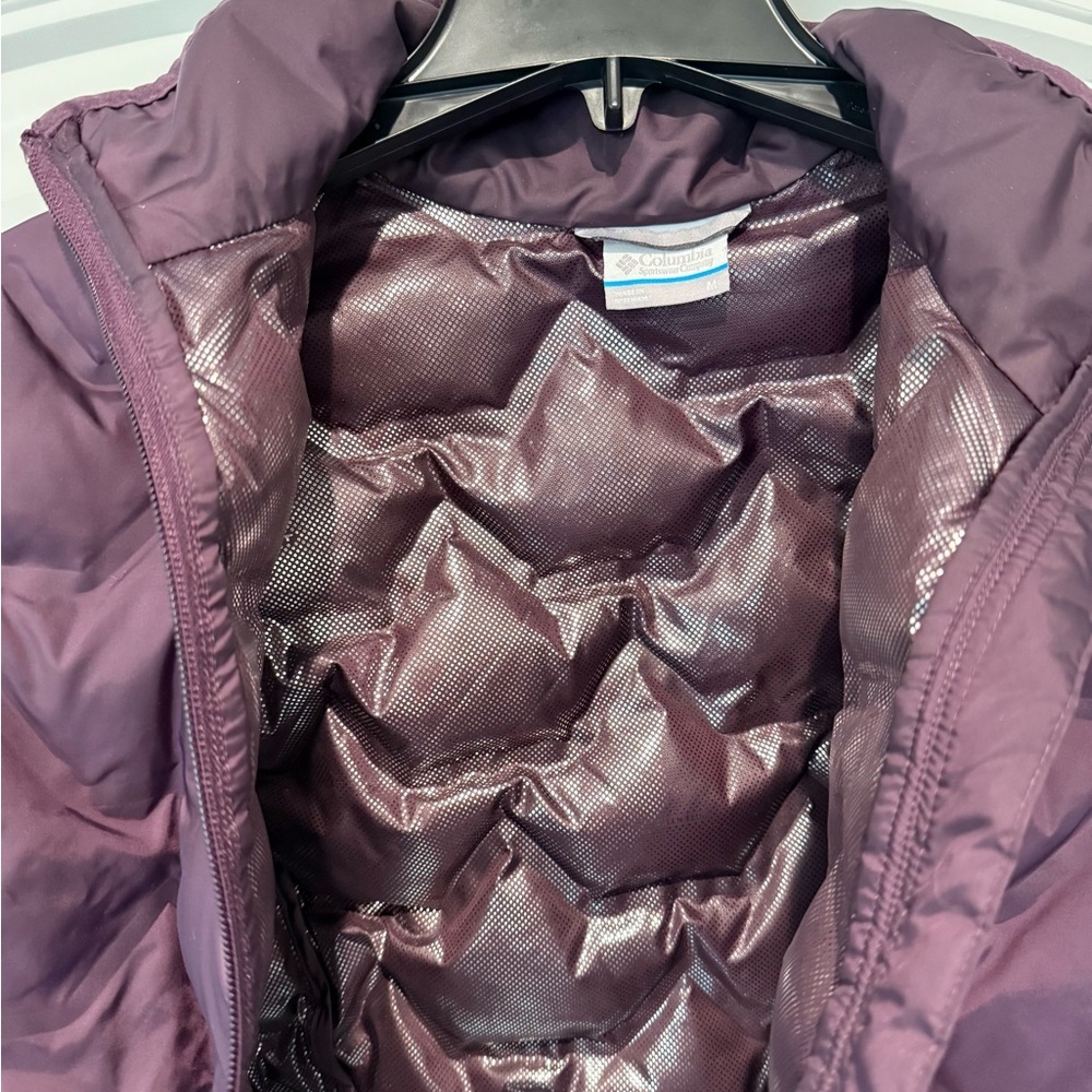 Columbia Walker Mill Heat Seal 360 Down Quilted Jacket in Wine - Picture 2 of 4